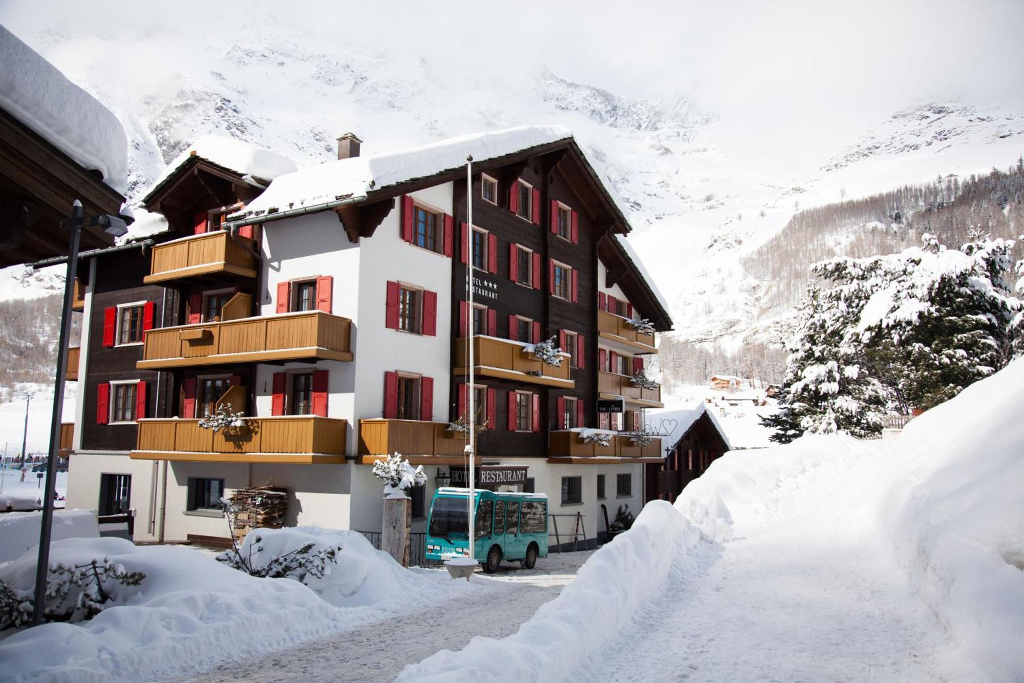 Hotel The Larix Ski-In Ski-Out Зас-Фе Экстерьер фото